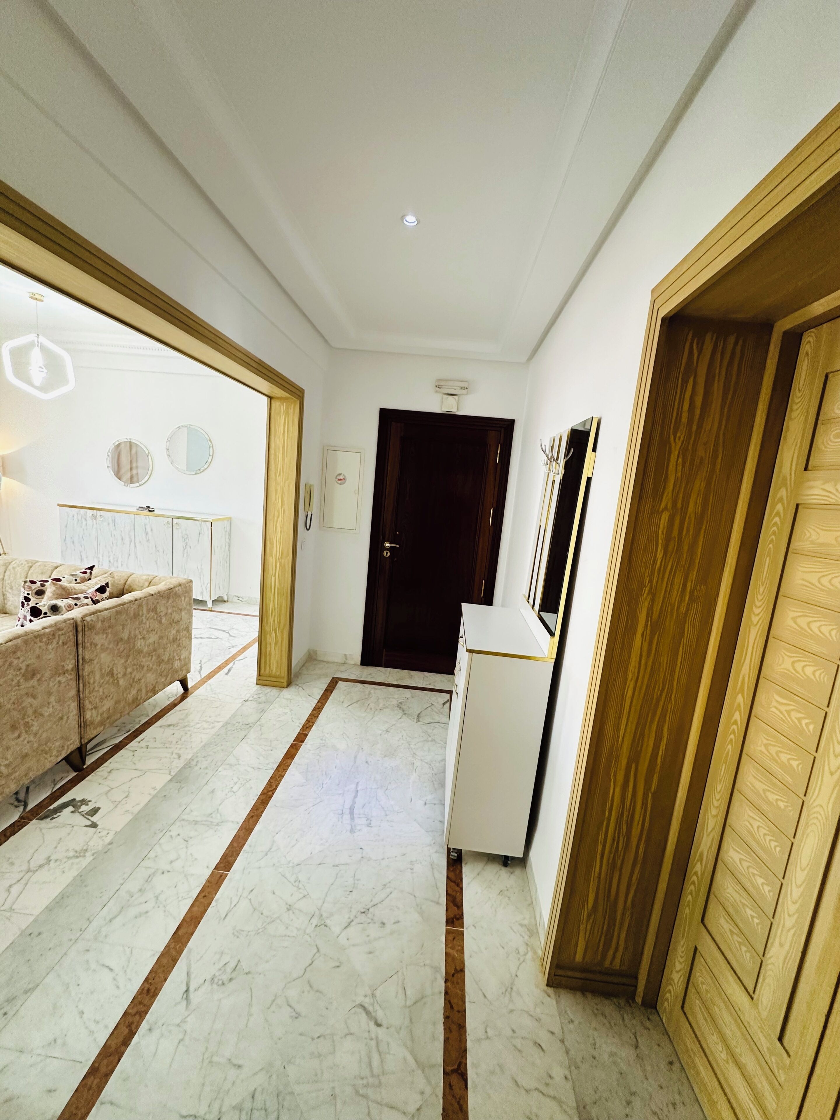 Apartment, 3 Bedrooms, Accessible, Smoking | Interior