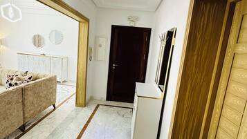 Apartment, 3 Bedrooms, Accessible, Smoking | Interior