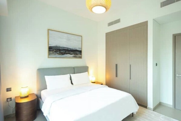 1 dormitorio y ropa de cama