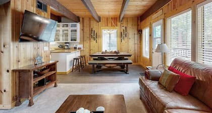 Classic Tahoe escape w/private deck, gas grill, walk to golf course