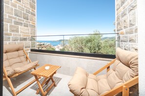 高级开间, 阳台, 海景 | 露台