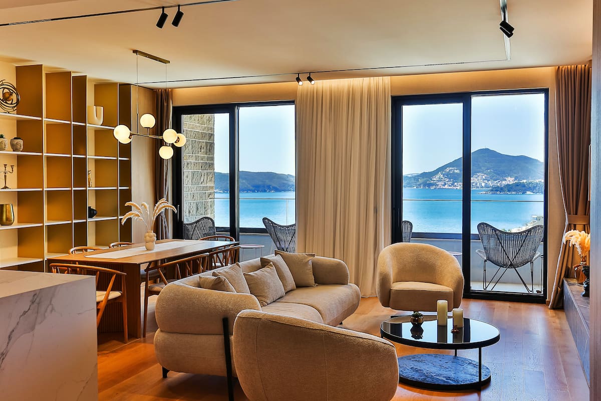 Presidential Penthouse | Premium bedding, in-room safe, free WiFi, bed sheets