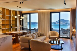 Ático presidencial | Caja fuerte, wifi gratis, ropa de cama