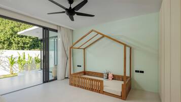 3 bedrooms, desk, iron/ironing board, free WiFi