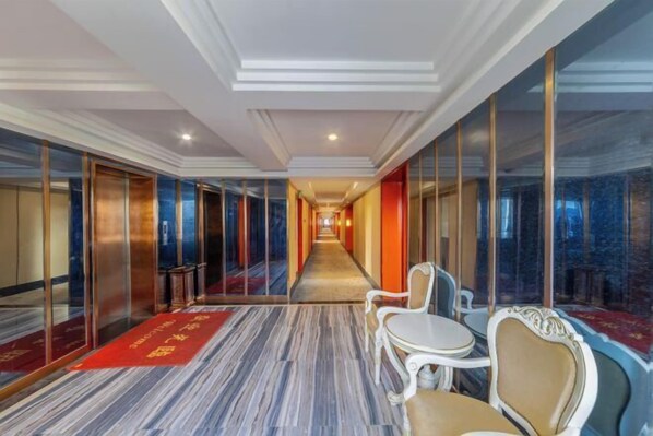 Interior - Xinyue Theme Hotel (Longjiang Convention and Exhibition Center Shop) (Foshan)