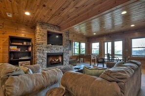 TV, fireplace, video games, offices - High Hopes | $299 Off Your Stay! (Blue Ridge)