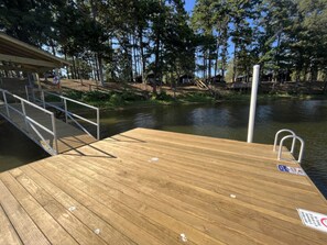 Property grounds - Cabin 11 · Waterfront Tiny Home with Amazing Views, King Bed, Deck, (Hemphill)