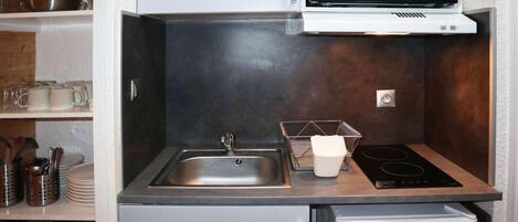 Réfrigérateur, micro-ondes