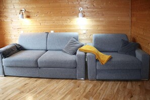 Living area - 100m from ski slopes, 3rd floor, balcony, tv, ski locker, 22m², Les Orres (Les Orres)