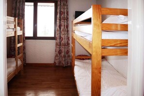 2 bedrooms - 100m from resort center, 4th floor, balcony, tv, ski locker, 68m², Les Orres (Les Orres)