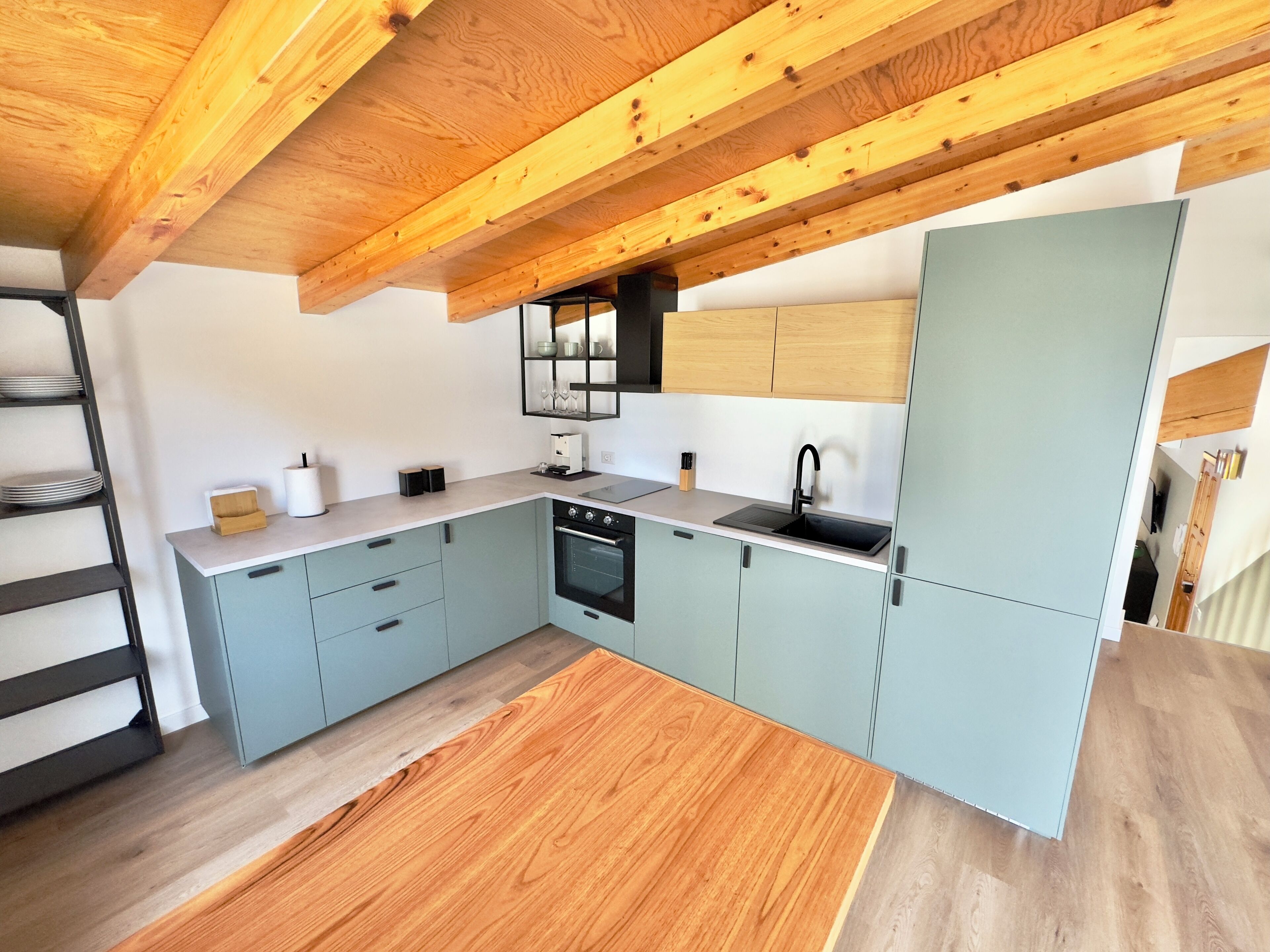 Luxury-Apartment, 1 King-Bett und Schlafsofa, Whirlpool, Meerblick | Eigene Küche