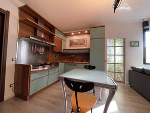 Fridge, microwave, stovetop, dishwasher - City and Airport (Bergamo)