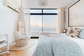 2 habitaciones, tabla de planchar con plancha, cuna de viaje y wifi 