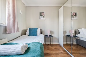 4 chambres, fer et planche à repasser, Wi-Fi gratuit, draps fournis