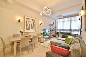 TV - Fulham Townhouse, 2 Baths, Parking, Breakfast (London)