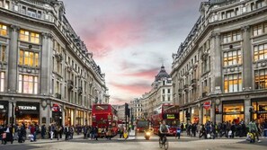 Point of interest - Kensington Apartment, Breakfast, 2 Baths (London)