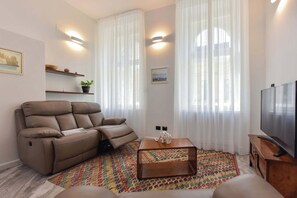 Deluxe Apartment | 1 bedroom, desk, free WiFi - ApartHotel No6 (Timisoara)