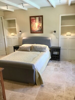 3 bedrooms, iron/ironing board, free WiFi, bed sheets - Luxury House In A Beautiful Setting (Montayral)