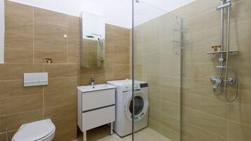 Family Apartment, Mountain View | Bathroom