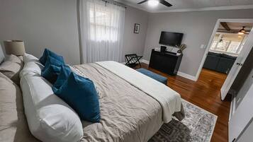 3 chambres, bureau, lit de bébé portatif, accès au Wi-Fi (inclus)