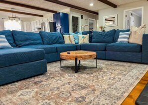 TV connectée, jeux vidéo, baby-foot