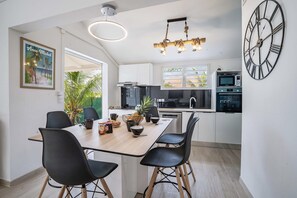 Villa | 3 bedrooms, free cots/infant beds - Villa Belvi With 3 Bedrooms and 2 Bathrooms (Le Diamant)