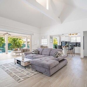 Villa | 3 bedrooms, free cots/infant beds - Villa Belvi With 3 Bedrooms and 2 Bathrooms (Le Diamant)