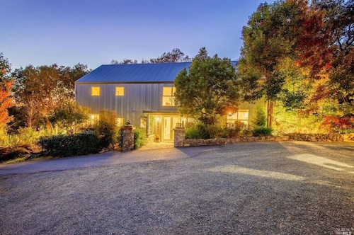 Private Gated Napa Mt Appellation 10 Acres Vineyard Views Absolute Serenity 