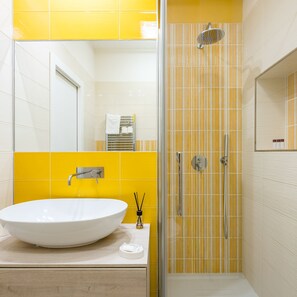 Apartment | 3 bedrooms - Malta Modern and Lovely Flat With Parking (Naples)