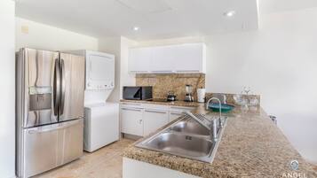 Comfort Apartment, Balcony | Private kitchen