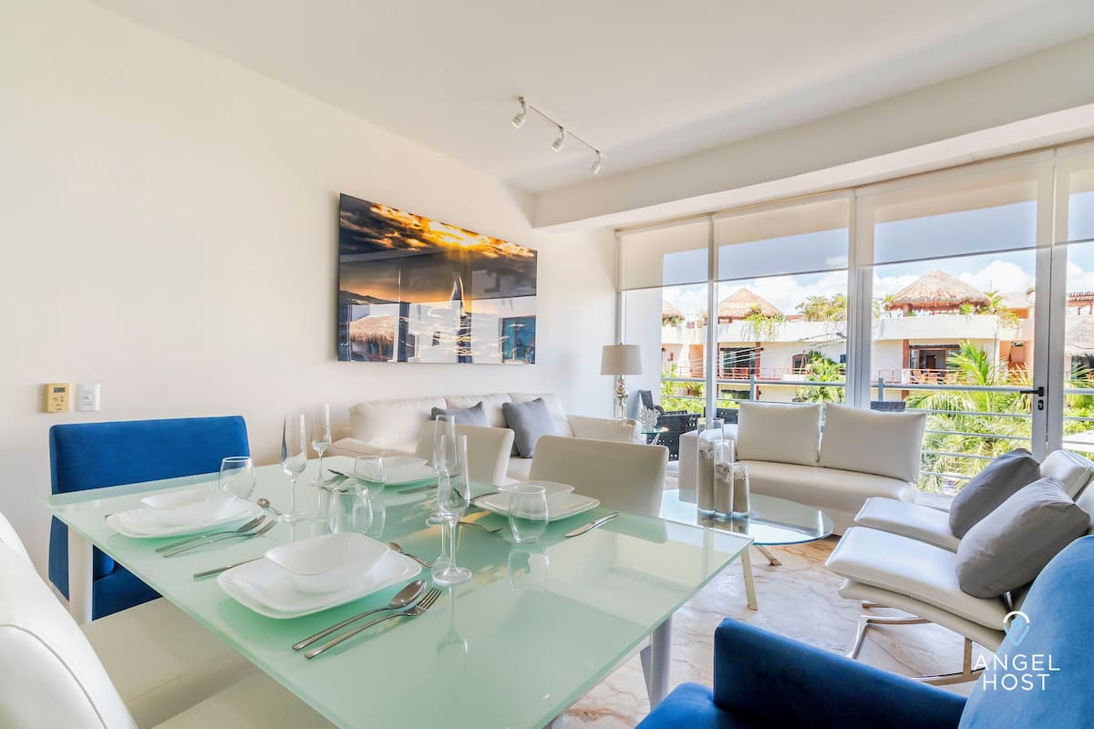 Comfort Apartment, Balcony | Living area