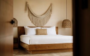 3 habitaciones, caja de seguridad en la habitación y escritorio 