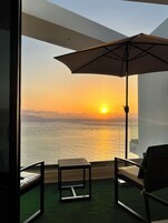 Deluxe Room, Sea View | Premium bedding, blackout drapes, iron/ironing board, free WiFi