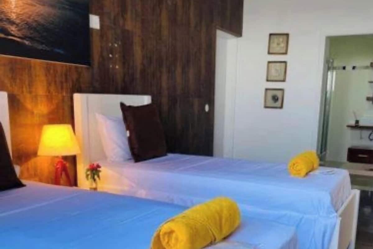 Family Suite, Ocean View | 1 bilik tidur, peralatan tempat tidur premium