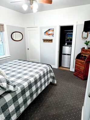 Double Room, 2 Queen Beds - Fall River Hotel and Grazerz Restaurant (Fall River Mills)
