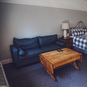 Studio Suite, 1 King Bed with Sofa bed