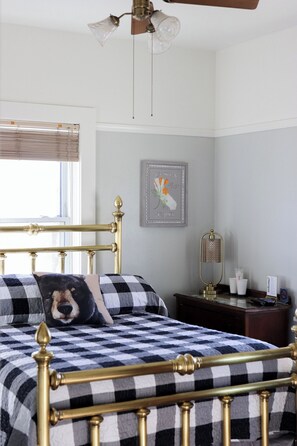 Single Room, 1 Double Bed - Fall River Hotel and Grazerz Restaurant (Fall River Mills)