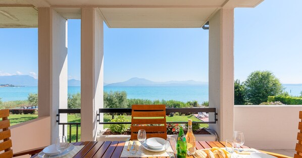 Rooftop terrace - Ferrari 13 Apartment by Wonderful Italy (Sirmione)