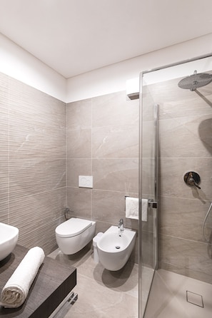 Apartment, Lake View | Bathroom