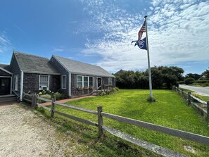 Exterior - Mid island oasis with large pool and outdoor entertainment area. Pet friendly! (Nantucket)