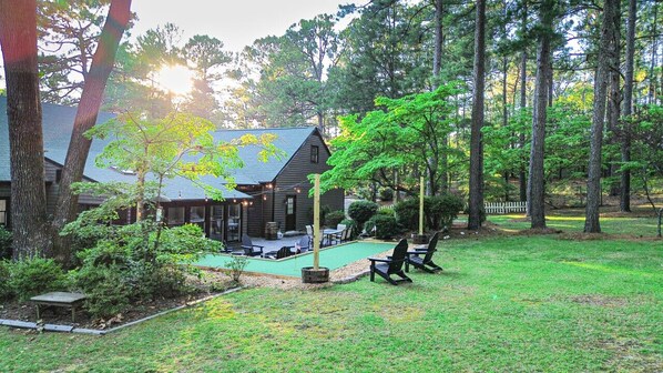 Property grounds - New! Insane Golf Retreat & Simulator - Bogey Bunks (Southern Pines)