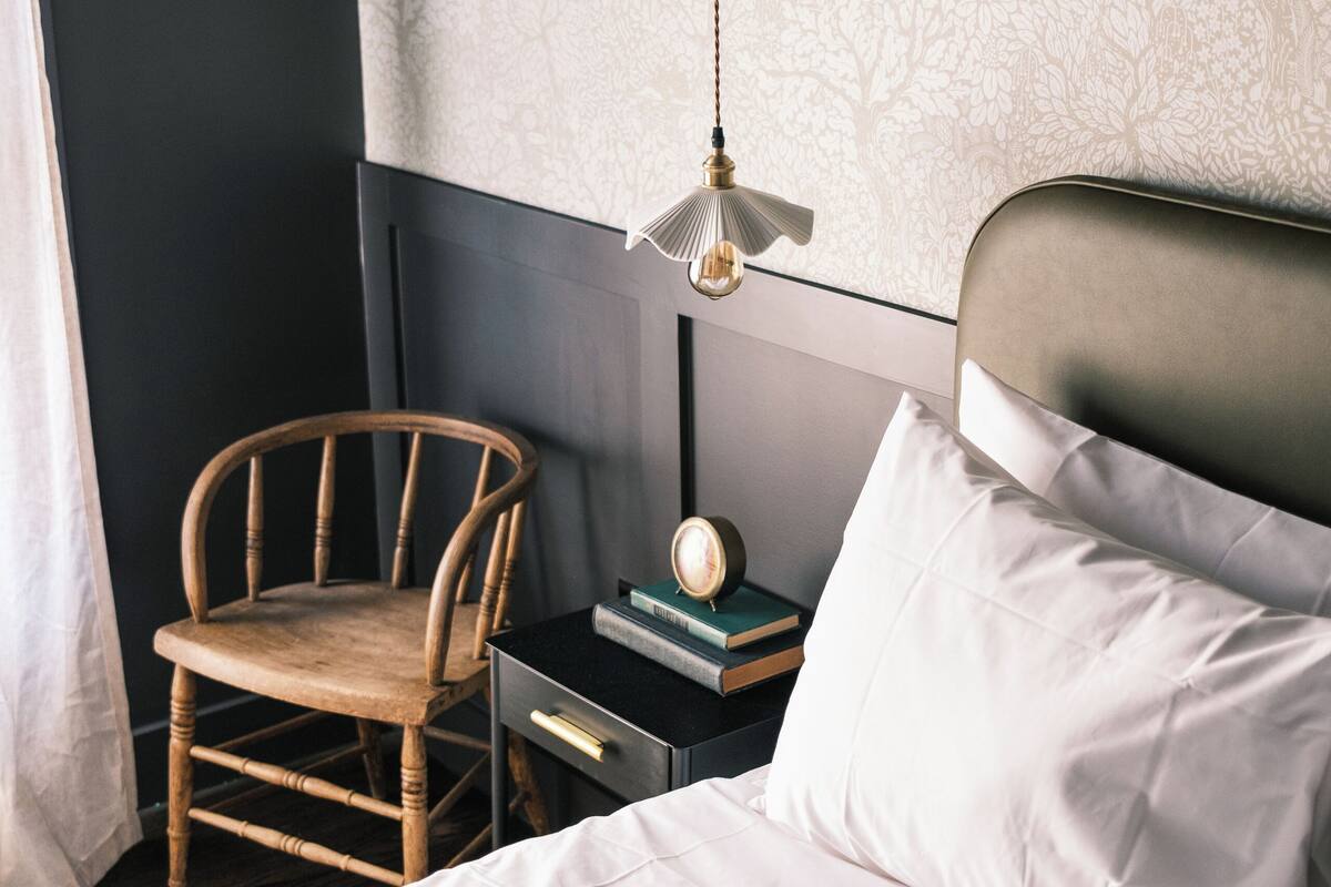 Blackout drapes, WiFi (free), bed sheets