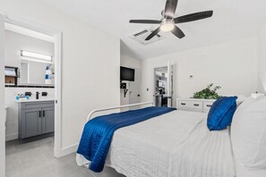 1 habitación, tabla de planchar con plancha, wifi gratis y ropa de cama