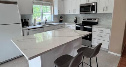 Minutes from Intel, Location!