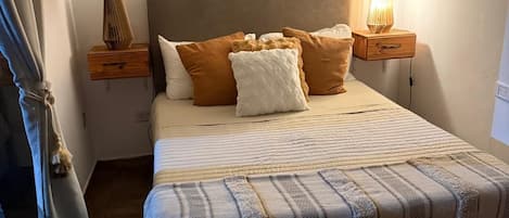 Family Room | WiFi (free)