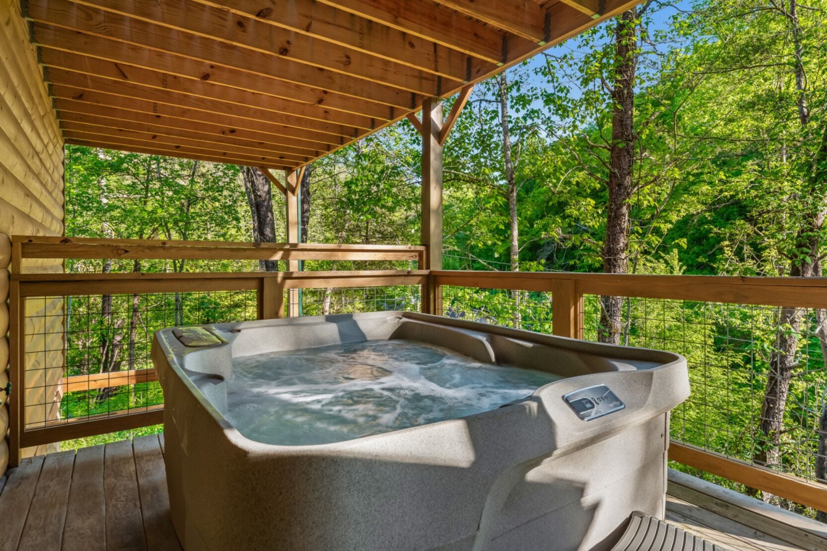 Private spa tub