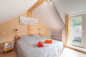 2 bedrooms, desk, travel crib, WiFi - Duplex au Bord de la Meuse à Dinant Pour 2 à Personnes - Gîte le Grand Kangourou (Dinant)