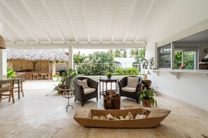 Outdoor dining - Walk to the beach! Gated complex in Playa Bonita (Las Terrenas)