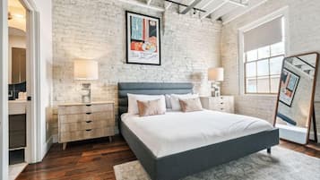 4 bedrooms, iron/ironing board, bed sheets