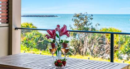 Convent Cove 3 - Beachfront Apartment with Convent Beach Views - Holiday Yamba